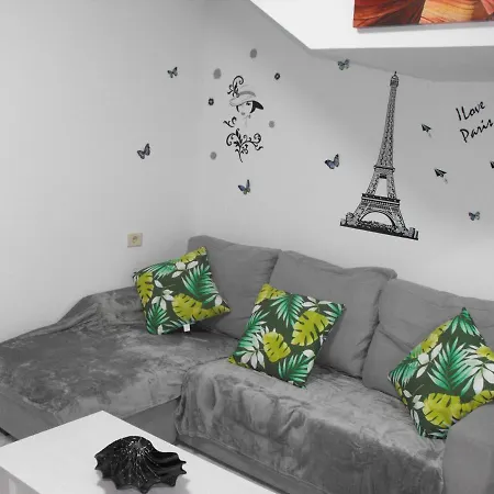 Lucia Apartment *